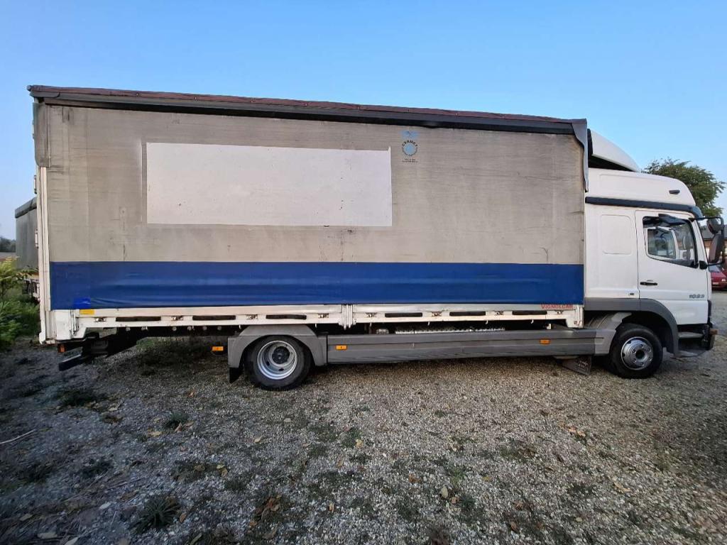 Mercedes-Benz 1023 Foto 4