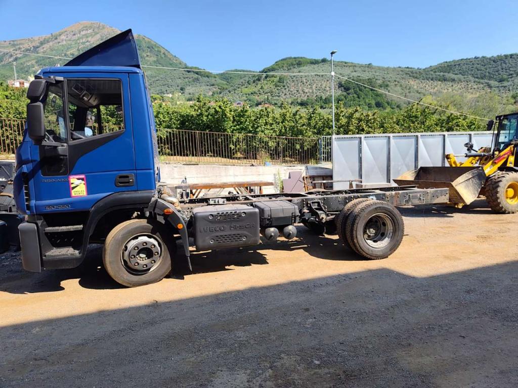 Iveco EUROCARGO CUBE 120-220 Foto 19
