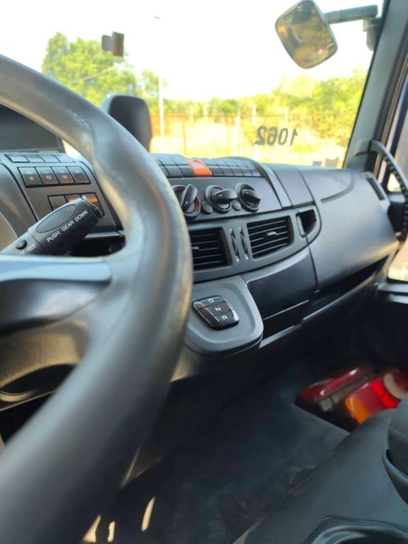 Iveco EUROCARGO CUBE 120-220 Foto 8