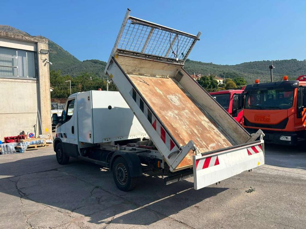 Iveco DAILY 35-120 Foto 17