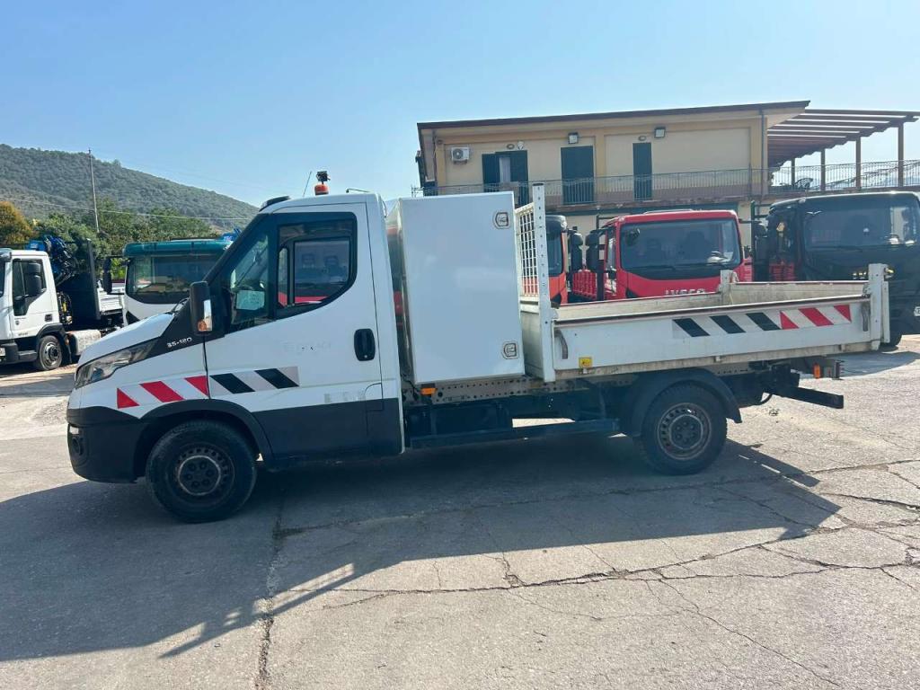 Iveco DAILY 35-120 Foto 19