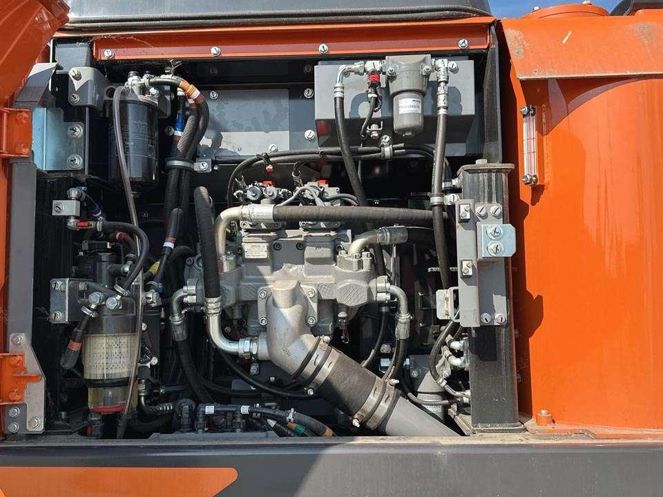 Hitachi ZX220W-7 Foto 12
