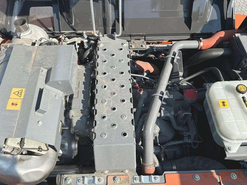 Hitachi ZX220W-7 Foto 15