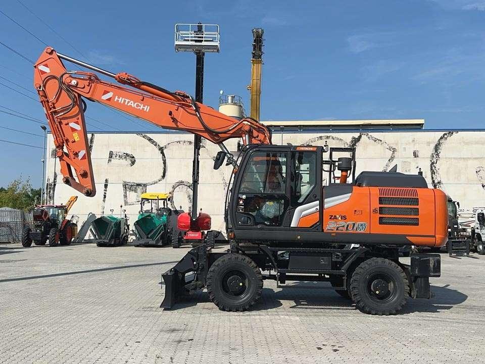 Hitachi ZX220W-7 Foto 2