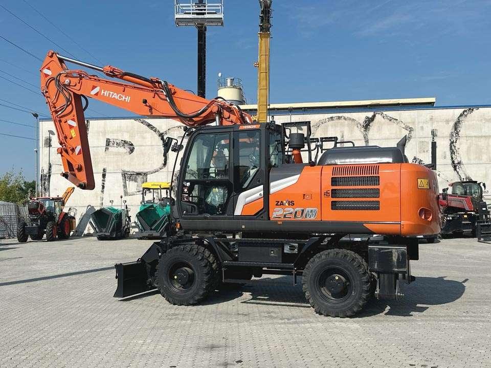Hitachi ZX220W-7 Foto 3