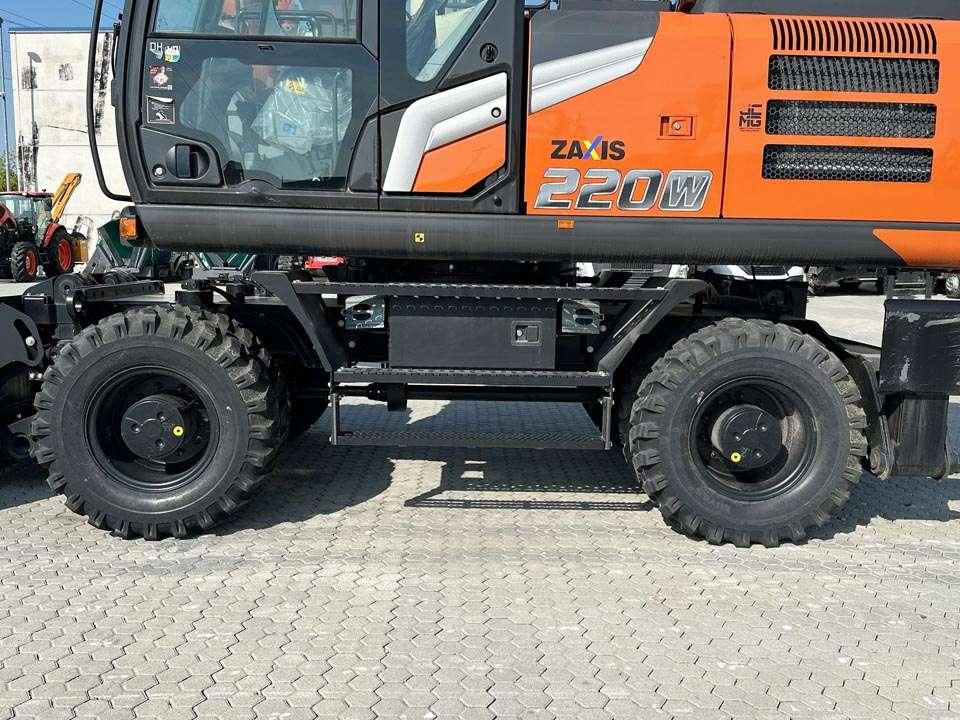 Hitachi ZX220W-7 Foto 4