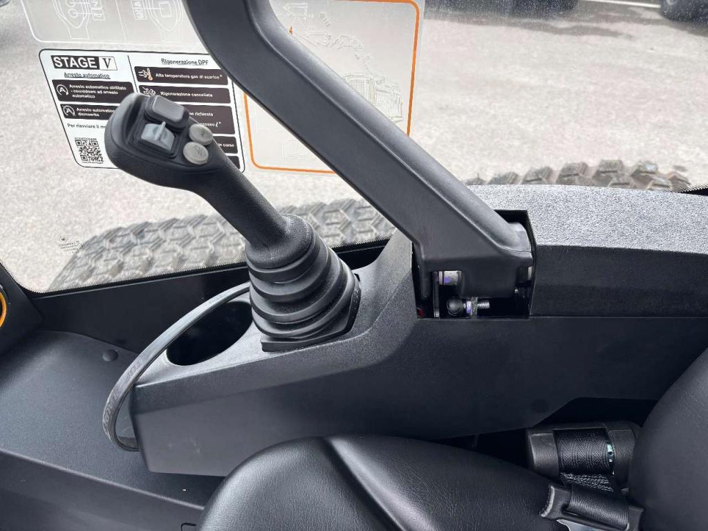 JCB Teleskid 3TS-8T Foto 12