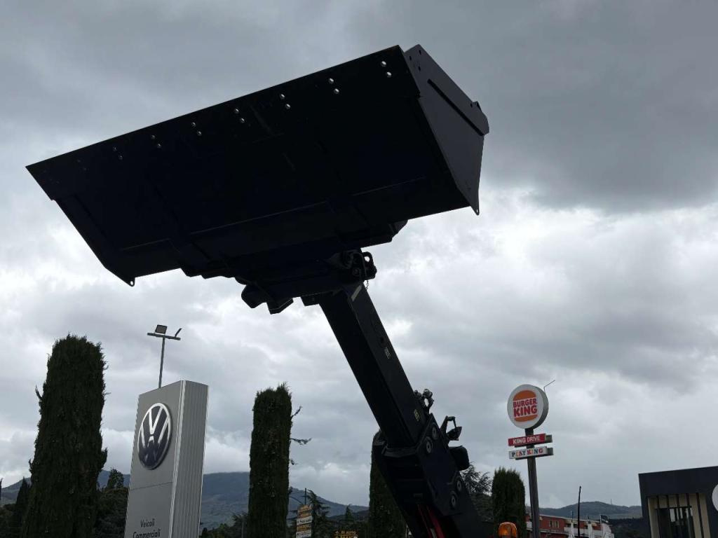 JCB Teleskid 3TS-8T Foto 14