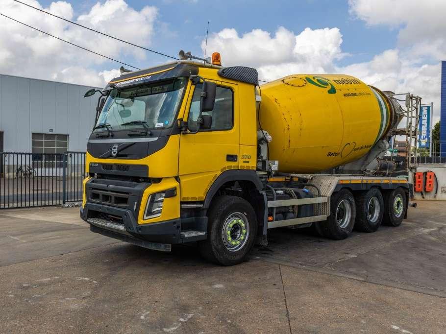 Volvo FM 370 - LIEBHERR 10m3 Foto 1