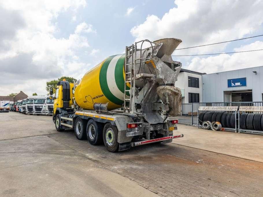 Volvo FM 370 - LIEBHERR 10m3 Foto 3