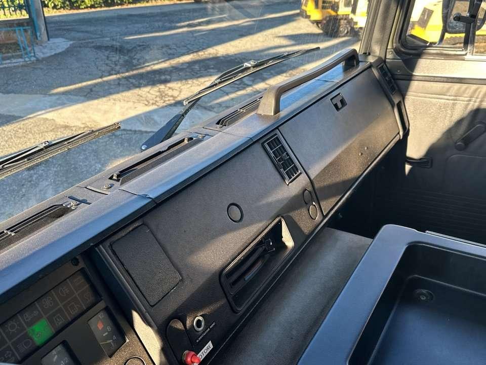 Iveco 260-35 6x4 Foto 15