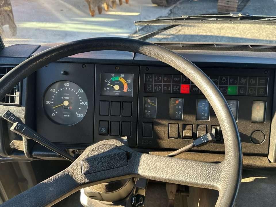Iveco 260-35 6x4 Foto 16