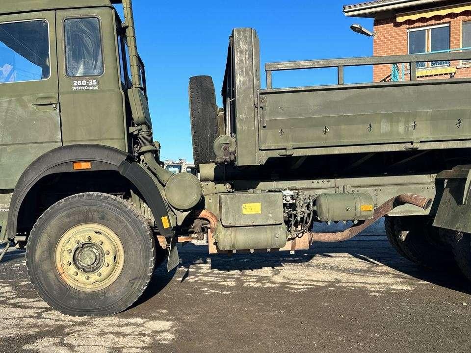 Iveco 260-35 6x4 Foto 4