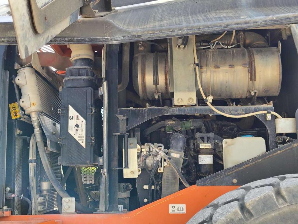 Hitachi ZW 180-6 Foto 12