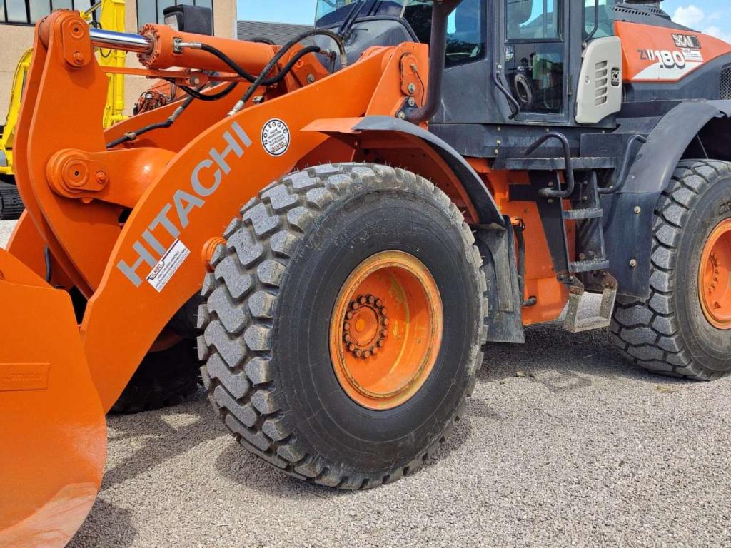 Hitachi ZW 180-6 Foto 16