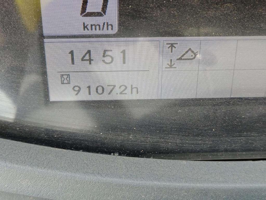 Hitachi ZW 180-6 Foto 23