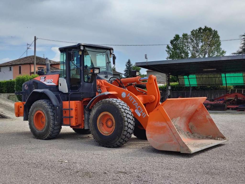 Hitachi ZW 180-6 Foto 7