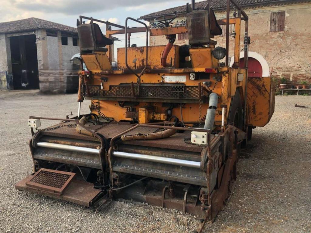 Bitelli Finitrice stradale gommata Foto 1