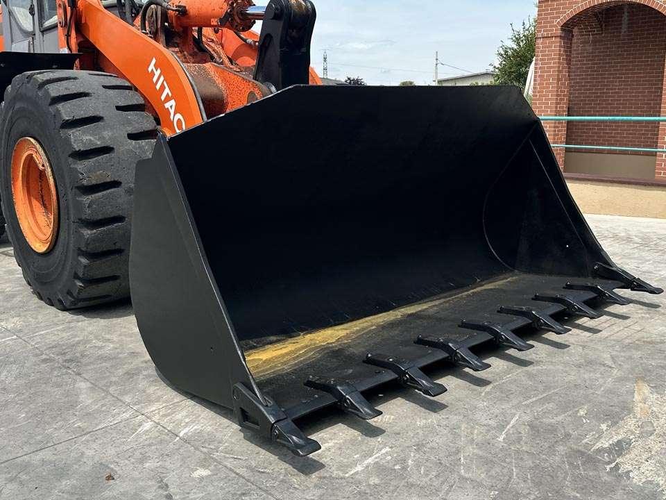 Hitachi LX210E Foto 10