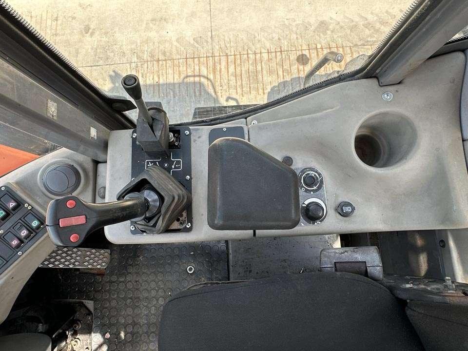 Hitachi LX210E Foto 15