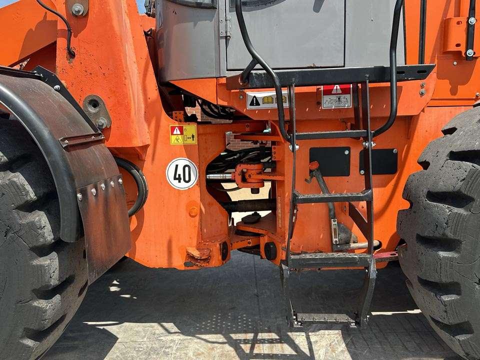 Hitachi LX210E Foto 6