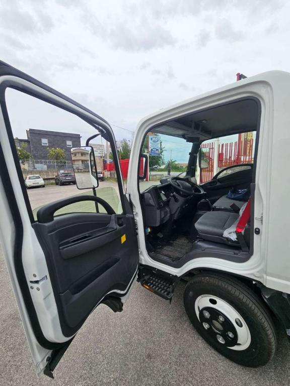 Isuzu M27 NEW GENERATION Foto 8