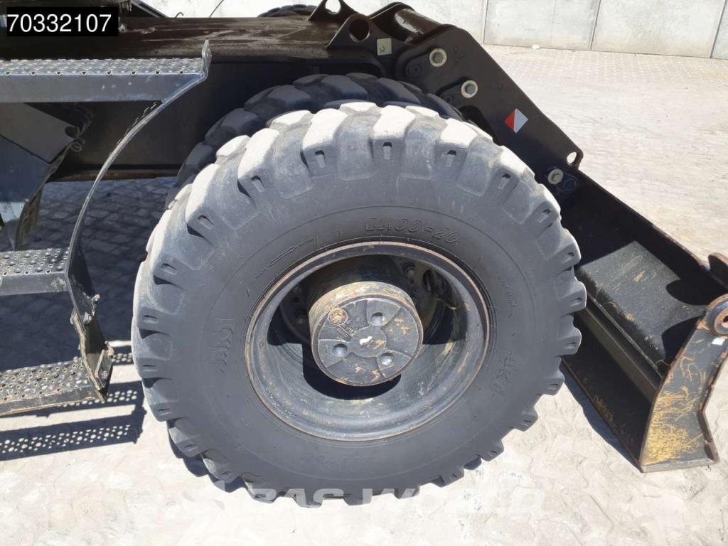 Caterpillar M322 F OUTRIGGERS + BLADE Foto 26