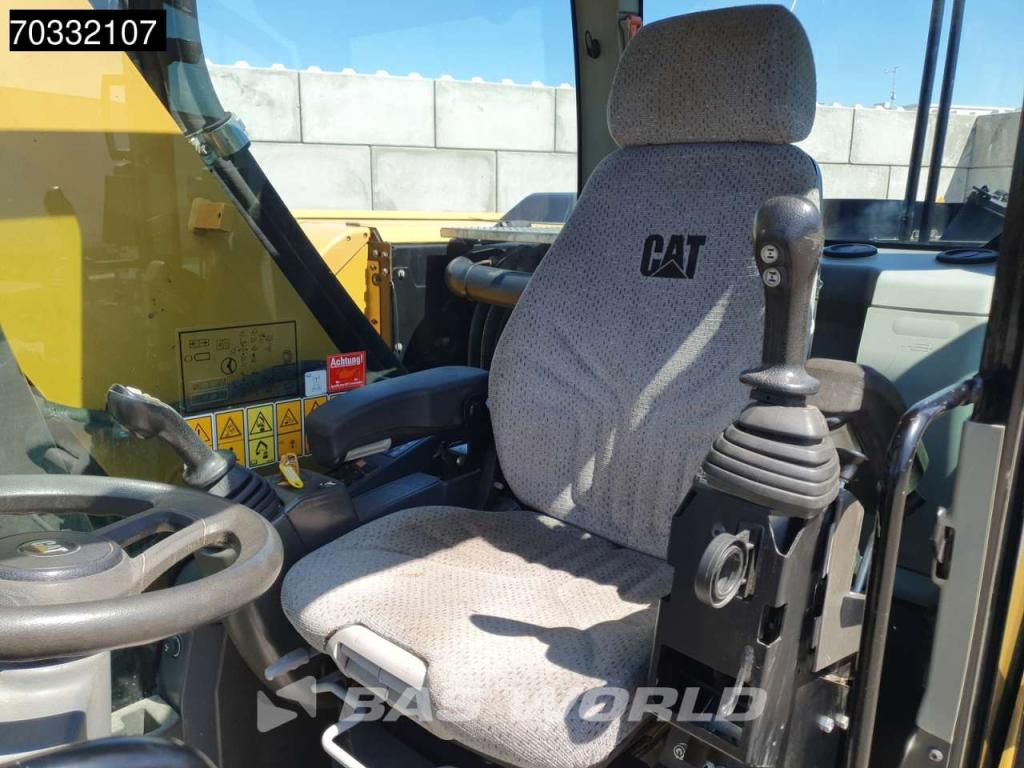 Caterpillar M322 F OUTRIGGERS + BLADE Foto 29