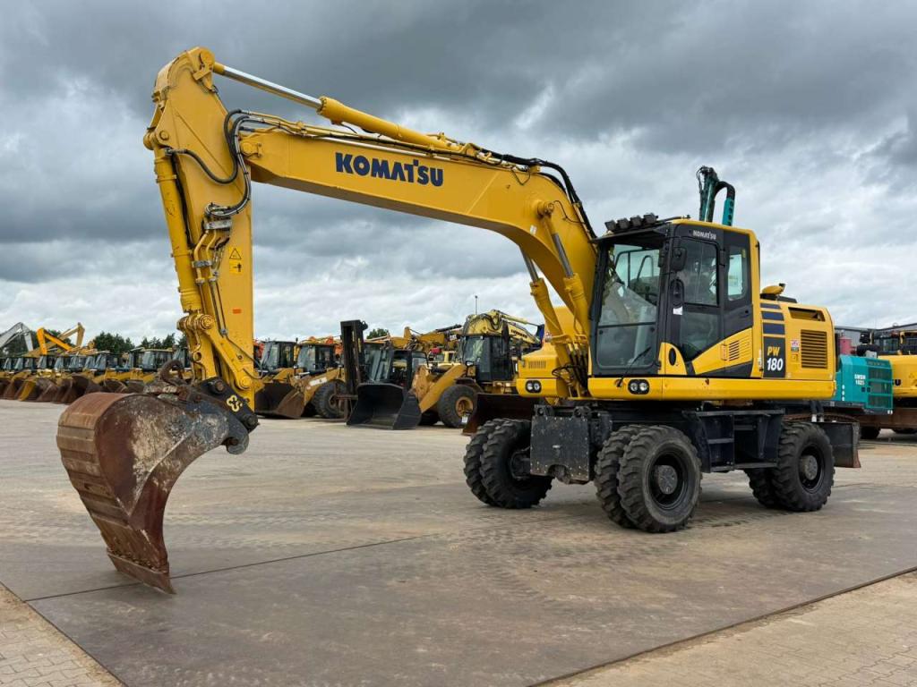 Komatsu PW180-11 Foto 2