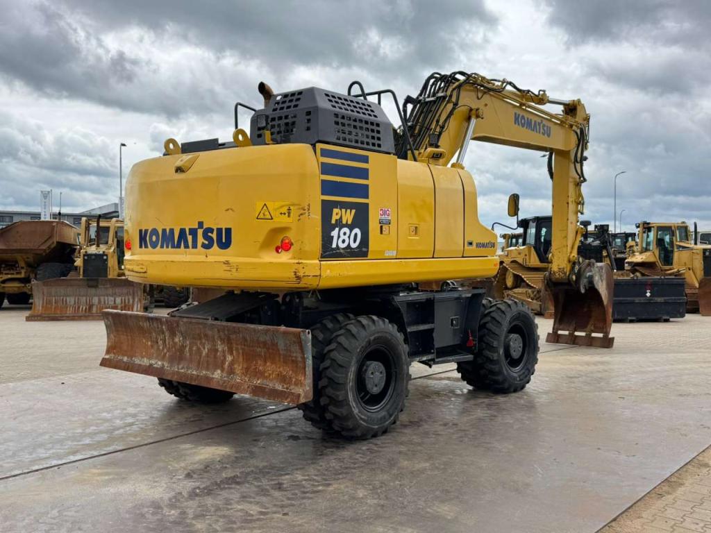 Komatsu PW180-11 Foto 5