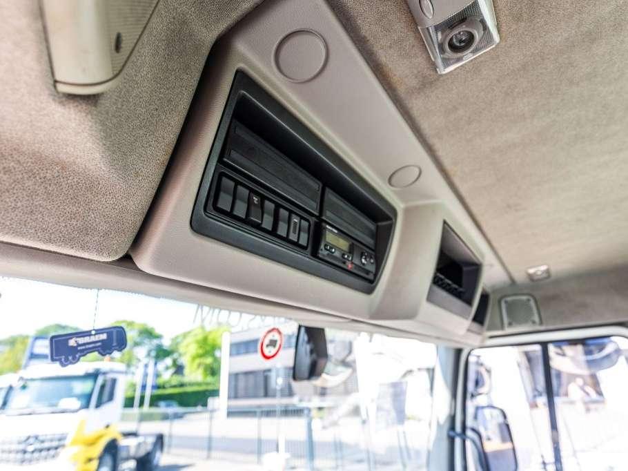 Renault D 320+HAYON BAR 2 T. Foto 17