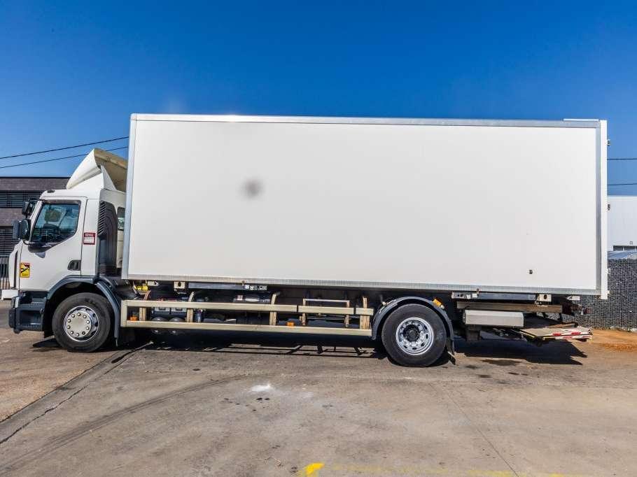Renault D 320+HAYON BAR 2 T. Foto 2