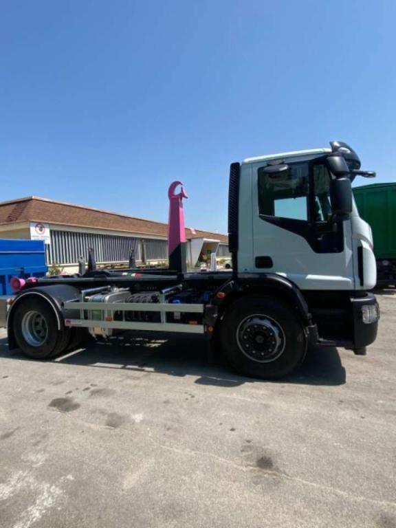 Iveco EUROCARGO 180E32K SCARRABILE Foto 8