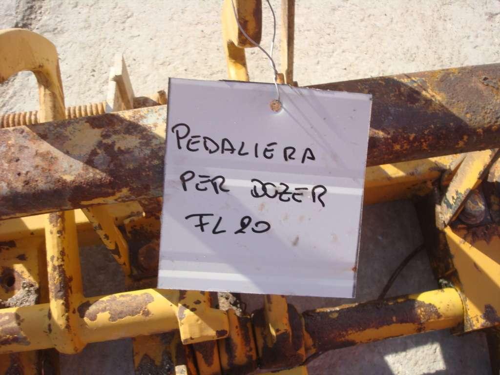 Pedaliera per DOZER FL20 Foto 5