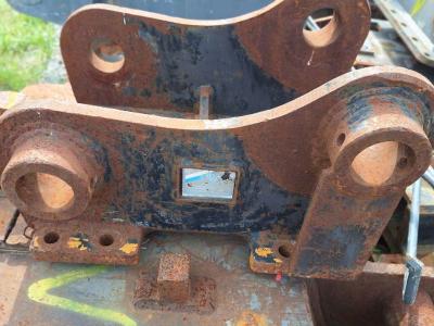 pin-on for 25-32 ton excavators Attachment plate in vendita da Balavto