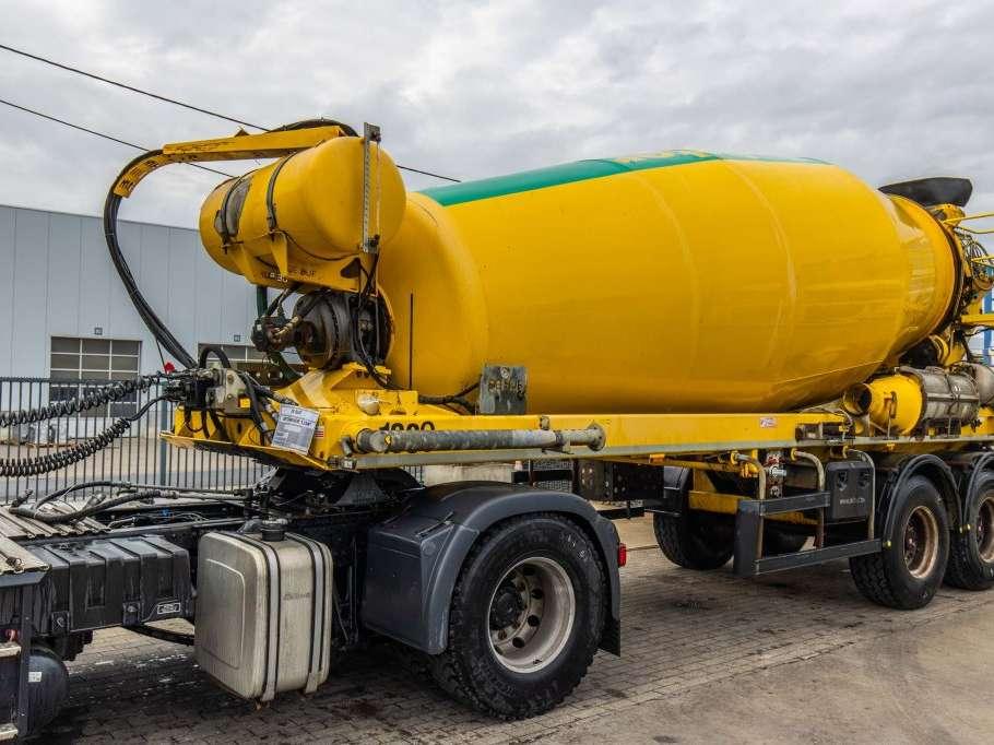 De Buf BETON MIXER/MALAXEUR/MISCHER  12M3 Foto 1
