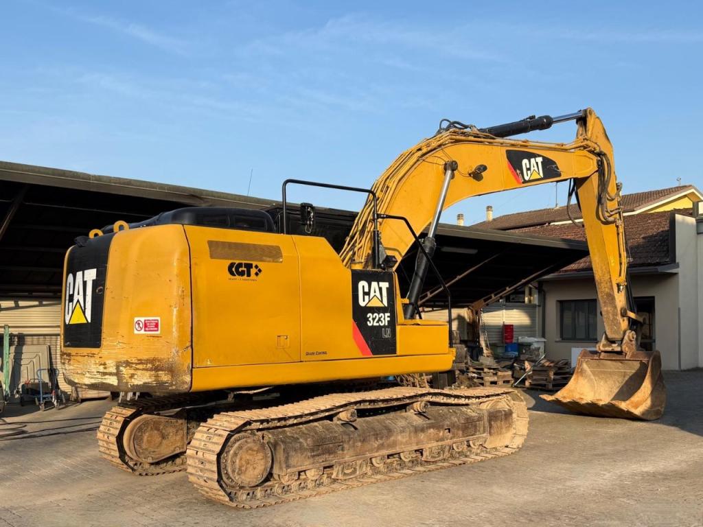 Caterpillar 323FLN Foto 2