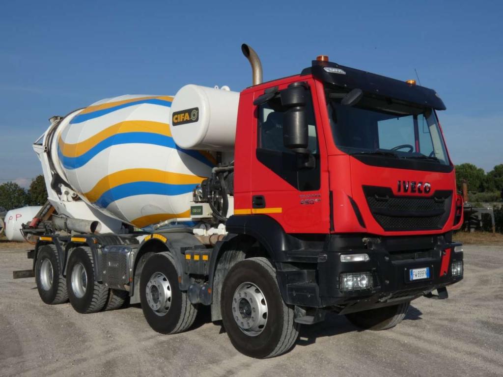 Iveco TRAKKER 450 Foto 3