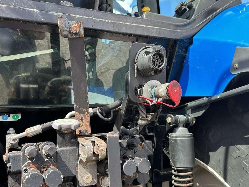 New Holland TM190 4X4 Foto 9