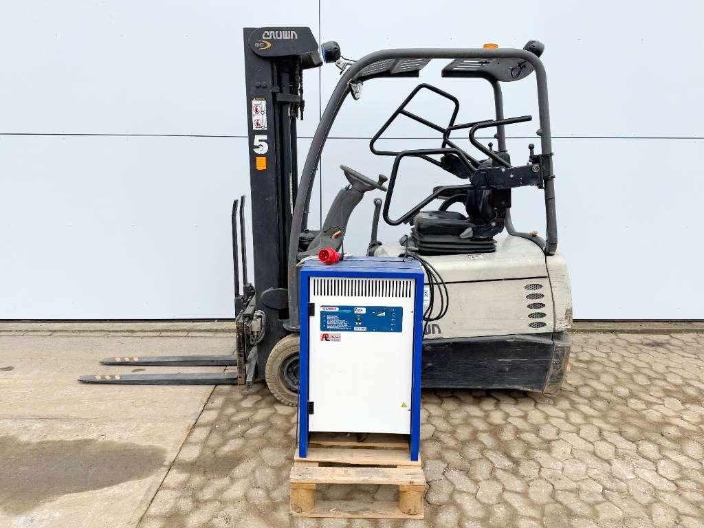 Crown SC4240-1.6 - Duplex / Side Shift / Full Electric Foto 2