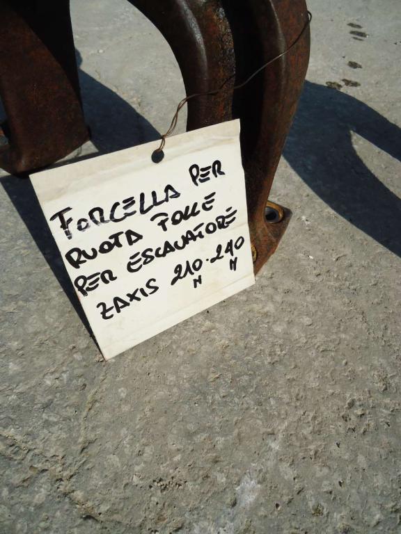 Forcella ruota folle per Hitachi ZAXIS 210N - 240N Foto 2