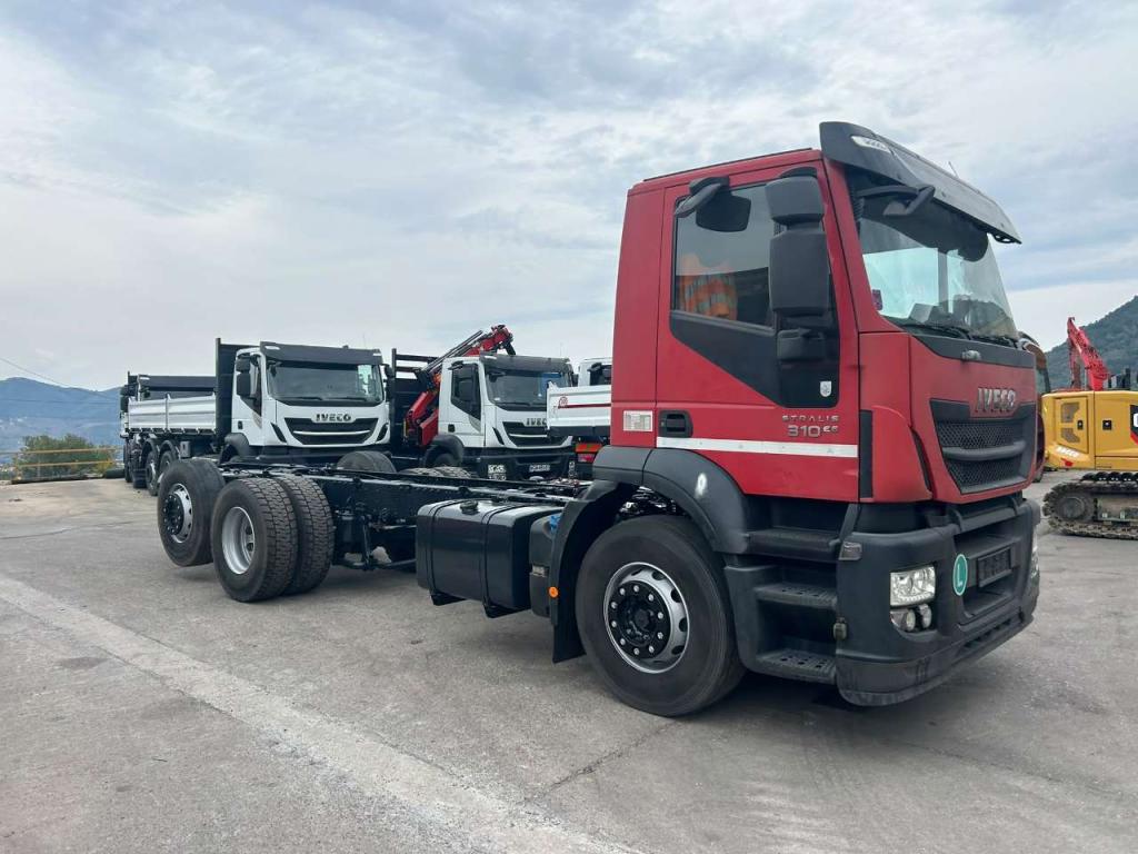 Iveco STRALIS HI-STREET 260S31 Foto 11