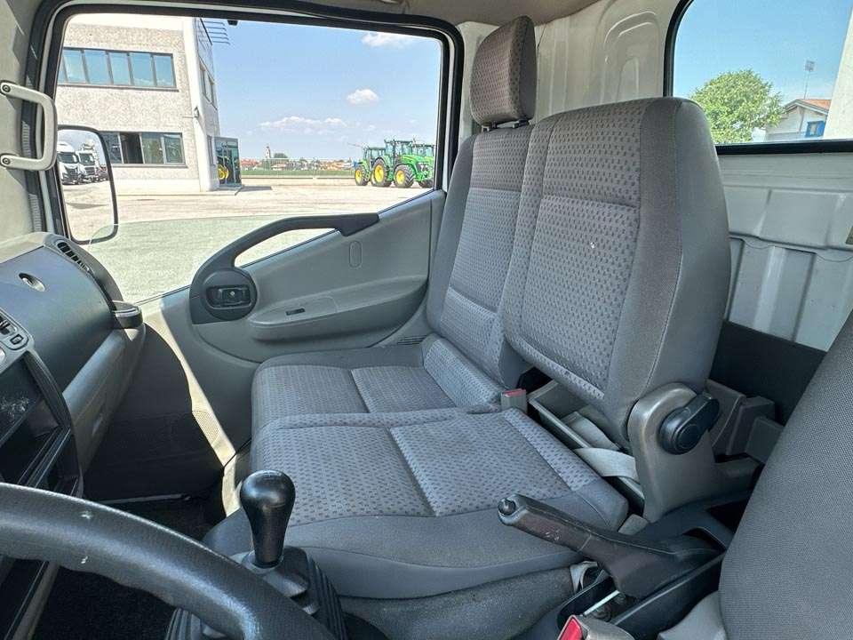 Nissan 35.11 Multitel MX200 Foto 15
