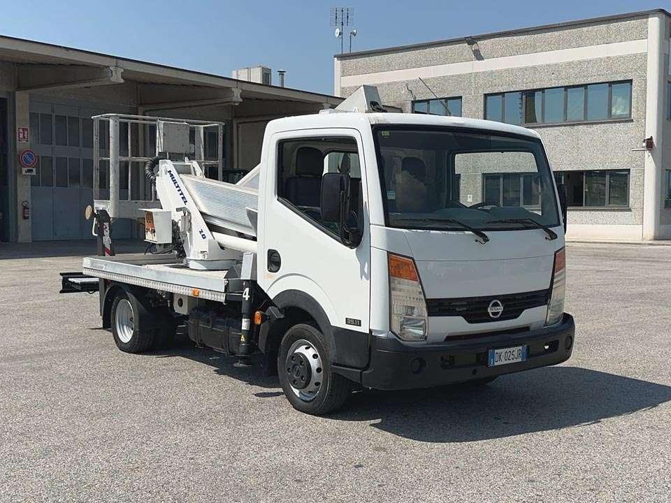 Nissan 35.11 Multitel MX200 Foto 17