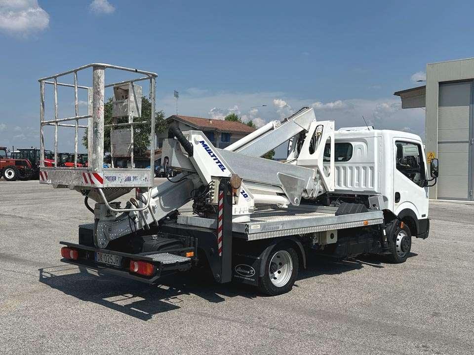 Nissan 35.11 Multitel MX200 Foto 20