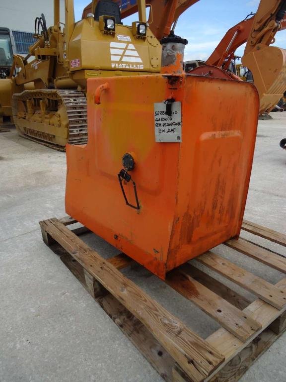 Serbatoio gasolio per Fiat Hitachi EX215 Foto 4
