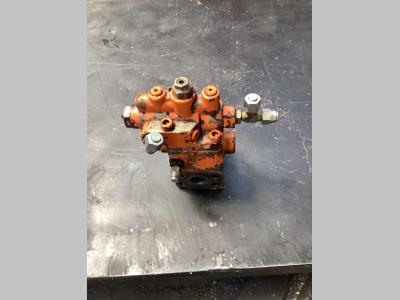 Valvola servocomandi per Hitachi ZX 135-5 in vendita da Massucco T. Srl Area Ricambi