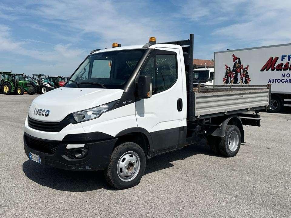 Iveco DAILY 35-140 4x2 Foto 1