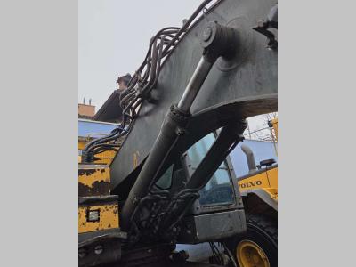 Volvo boom arm cylinders 14547225 for Volvo ECR235C L, ECR235D L, ECR235E L in vendita da Balavto