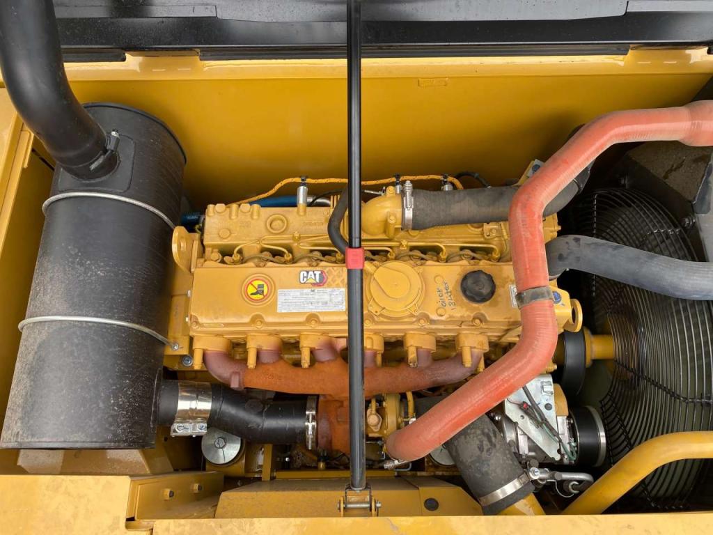 Caterpillar 323D3 Foto 23